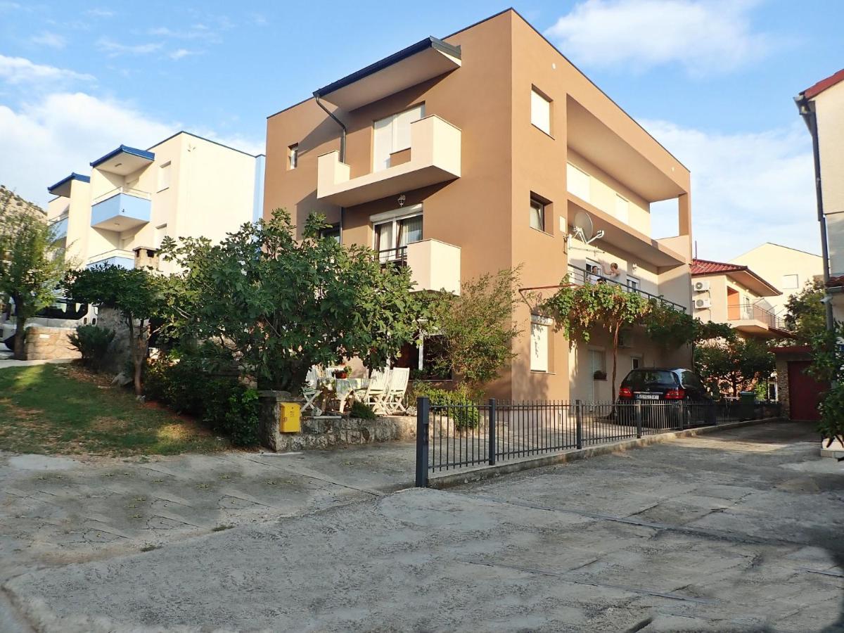 Apartments Troselj Starigrad Paklenica Exterior photo