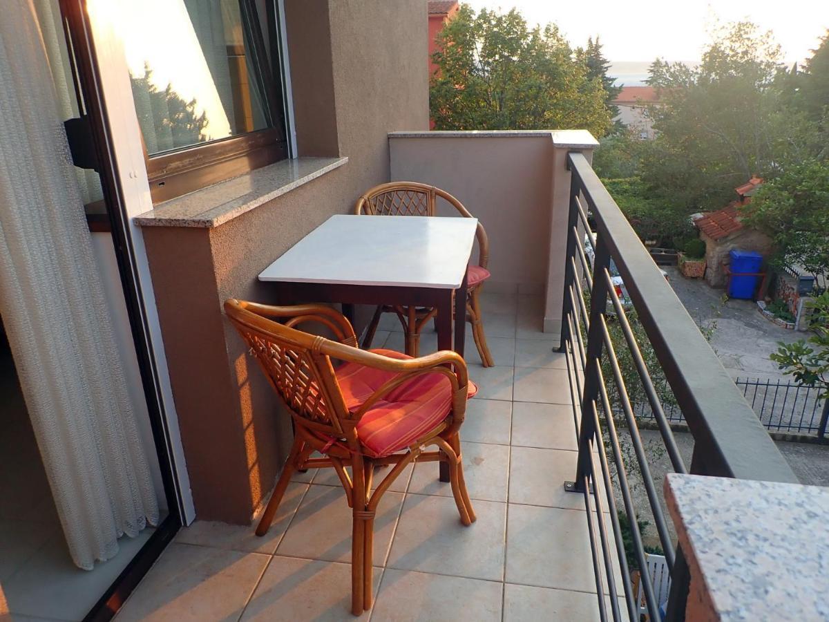 Apartments Troselj Starigrad Paklenica Exterior photo