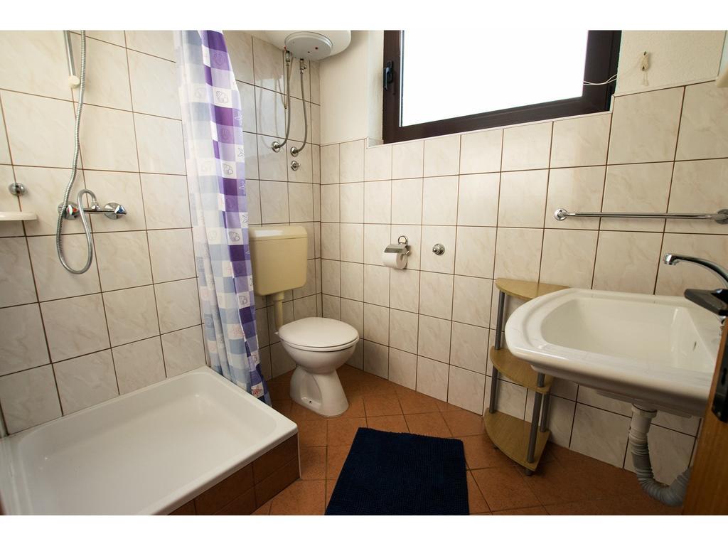 Apartments Troselj Starigrad Paklenica Exterior photo